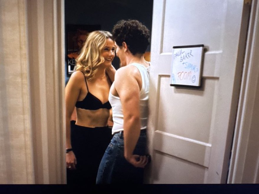 logansbethchase's tweet photo. Billie’s face as she realizes this is what she’s actually wanted all along I feel ill https://t.co/NrSuCsjyhX