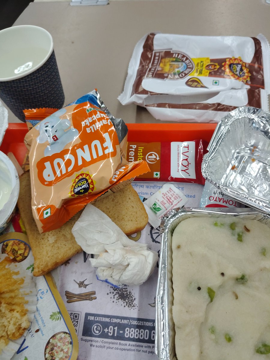 alxhumaid's tweet photo. Thanks lunch 5in pehle mila station ke https://t.co/g5ejCSuH41