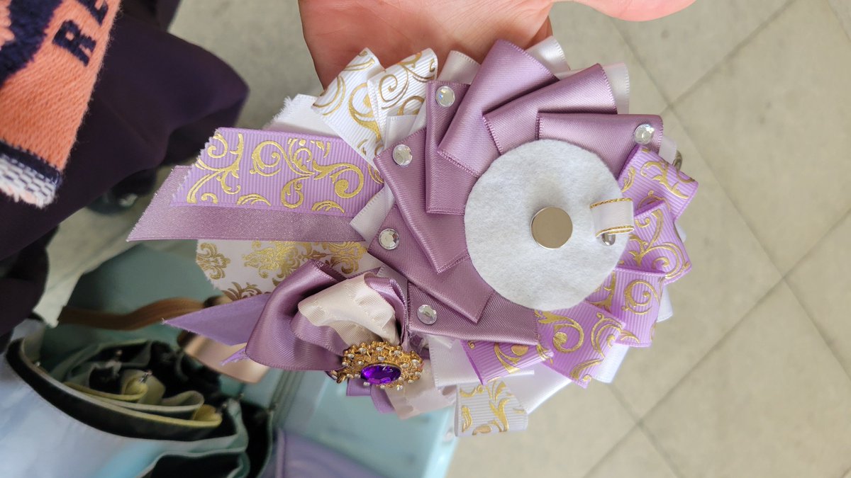 Mamisuke04_07's tweet photo. こちら落とされた心当たりのある方
会場のスタッフに届けてます
 #アイナナ_4J
 #アイナナ_大阪 https://t.co/eVbsbHHmJf