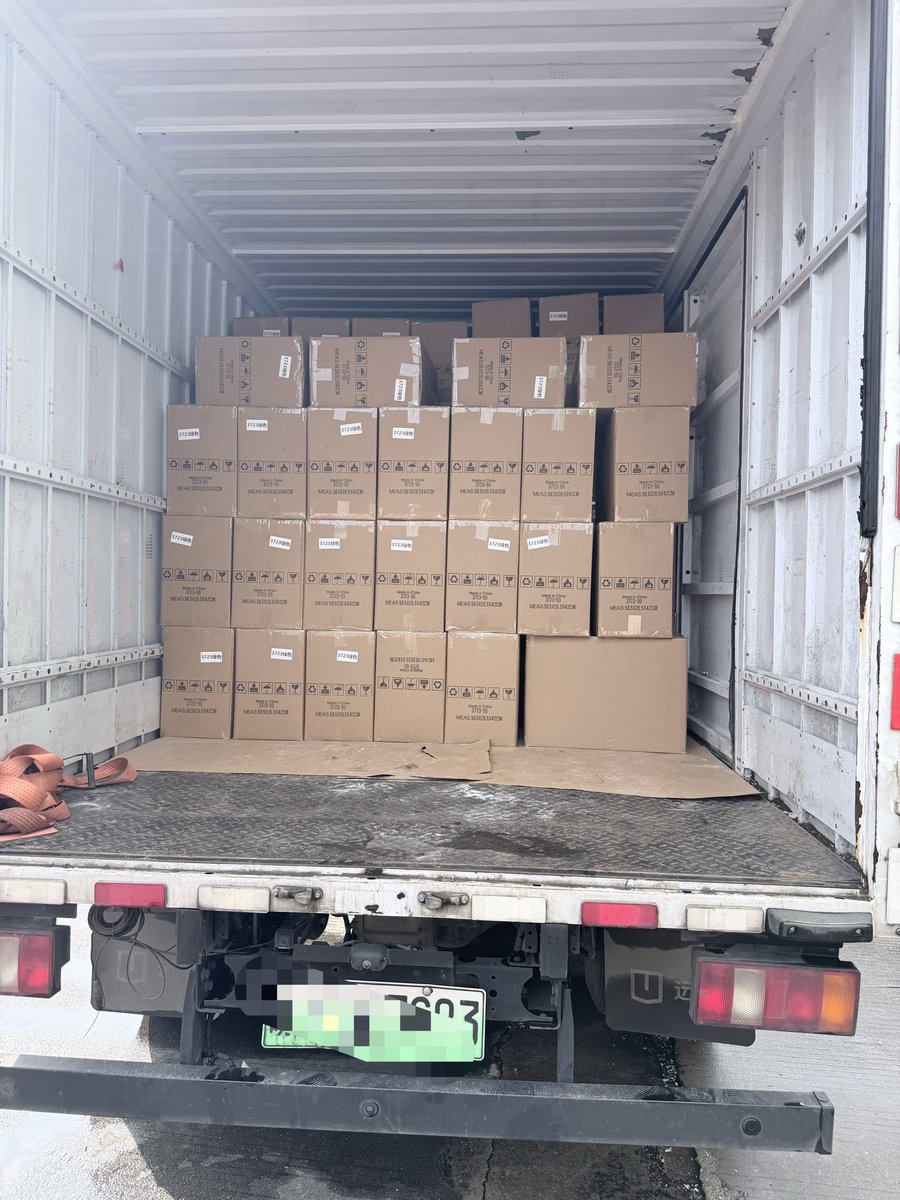 WendyYu64645023's tweet photo. Shipping！！#factory #seed #amazon #temu #tictok https://t.co/LiuzOlUK8n