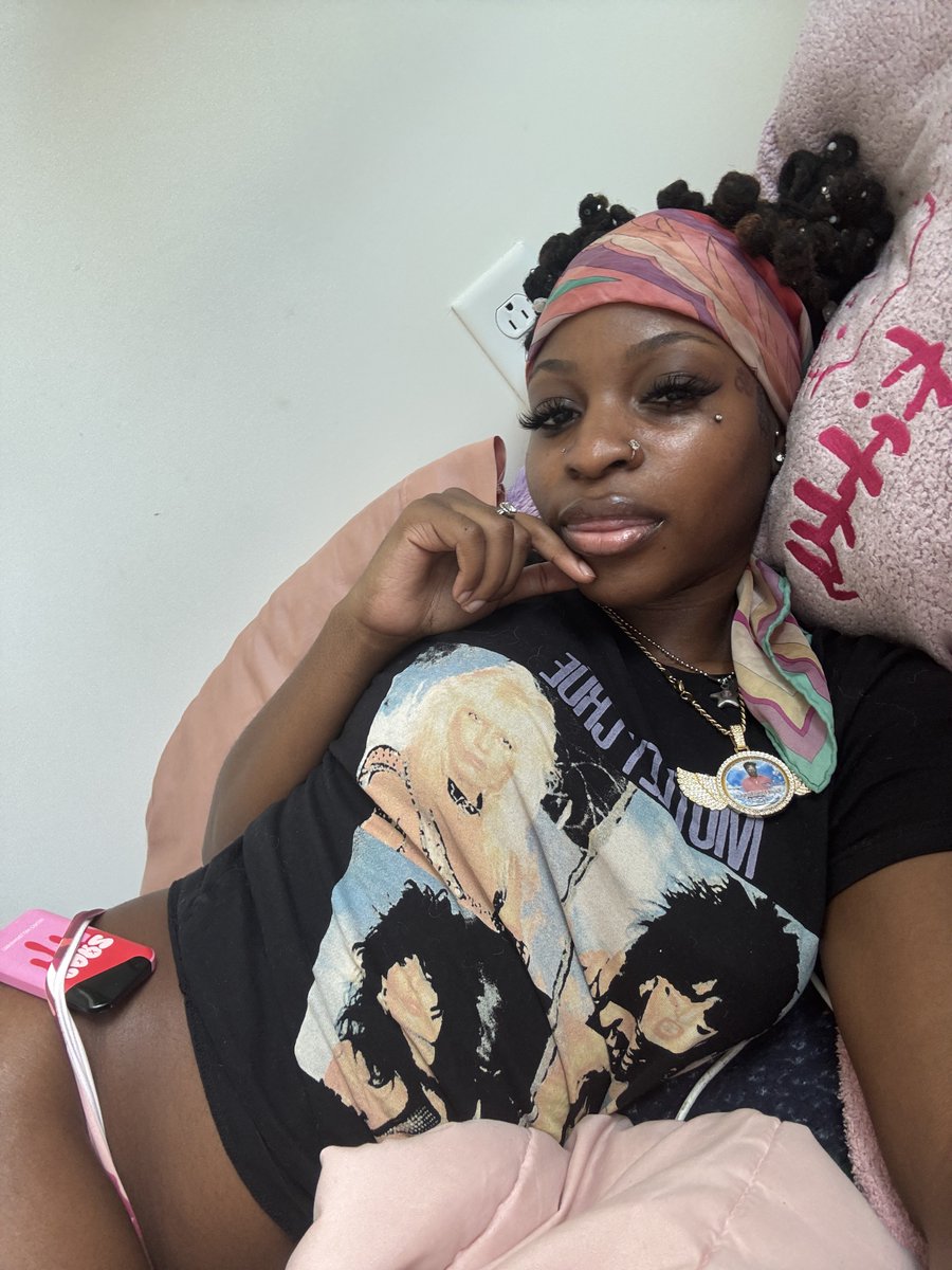 taisotiny's tweet photo. Pucci https://t.co/vuBavGzwKS