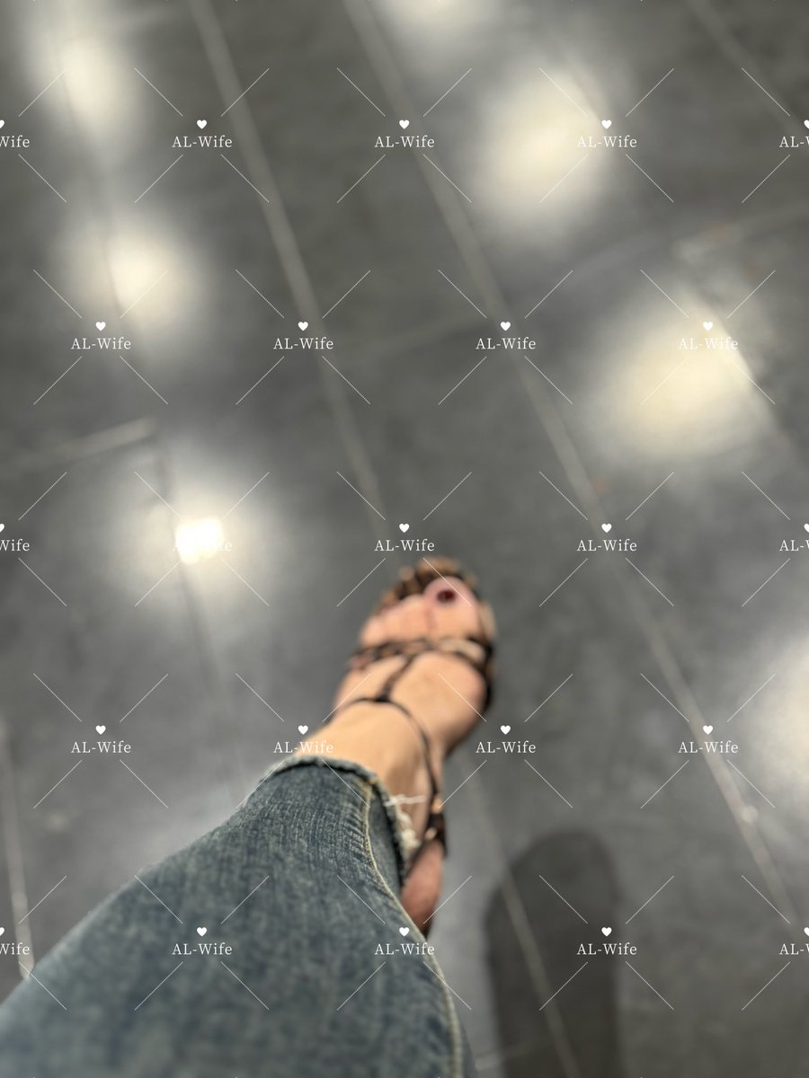 pingfanjd's tweet photo. 太太陪孩子上篮球课的穿搭
遐想连篇🤔 https://t.co/bCdmQDgNC0