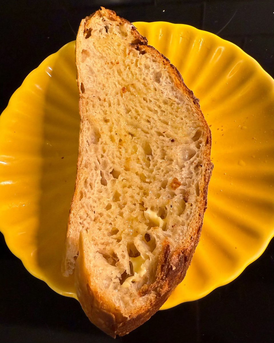mehwi9's tweet photo. Just nailed my first sourdough loaf—crusty golden crust, that perfect ear, and the smell filling the whole kitchen Baking magic hits different when it turns out right! https://t.co/pniTOwsysF