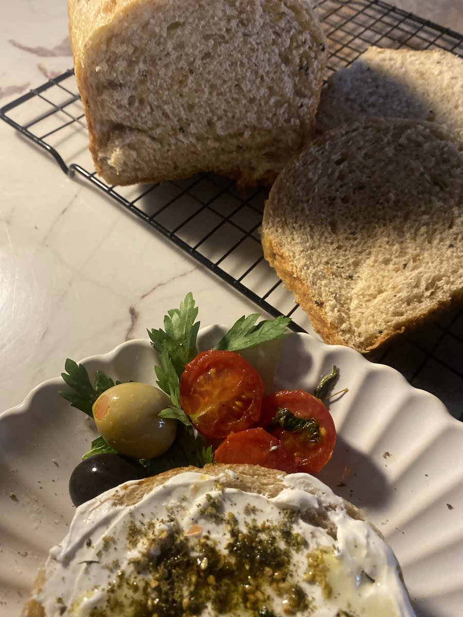 zeinachef's tweet photo. 🍞 https://t.co/Uf9KfoWxsx