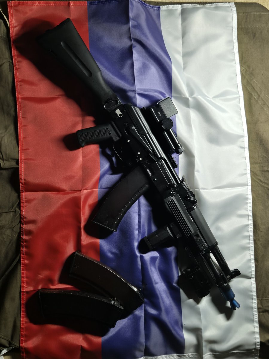 4510Zb's tweet photo. VFC AK-105 https://t.co/BFUdTvZdzL