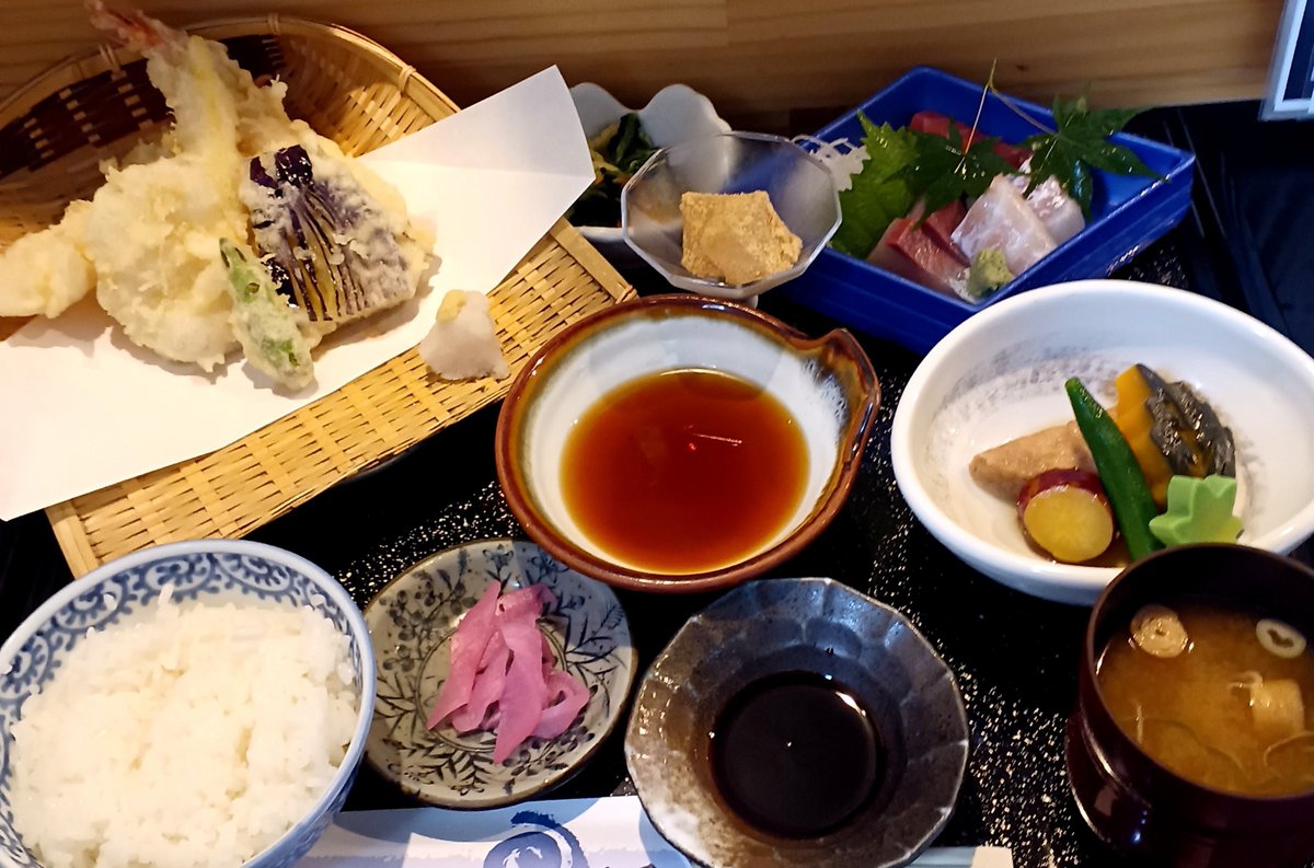 shixx61's tweet photo. 天ぷら御膳🥢 https://t.co/r6x2f73PaF