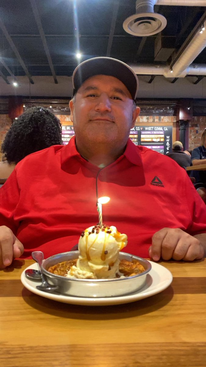Dest24MVP's tweet photo. Had an early birthday dinner tonight https://t.co/F8Ks76qISw