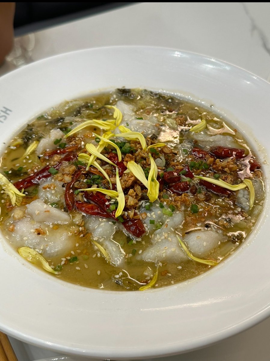ispraews's tweet photo. เคยกินต้มปลาผัดกาดดองอยู่ 4 ร้าน ให้ที่ชอบ 2 ร้าน 
- La meow (มีชามเดี่ยว 169฿ อร่อยมากก กลมกล่อม เผ็ดเปรี้ยวนัวๆ กินซดคู่กับหมาล่าผัดคืออร่อยมั่ก)
- LT Fish (เปรี้ยวนำเผ็ดนิดๆ มีความฉุนหน่อยๆปลาดี อร่อยย) https://t.co/HPVMz4nsLJ
