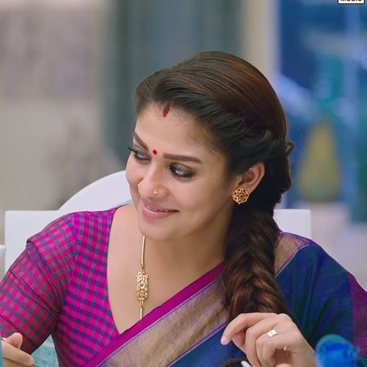 wasim125393's tweet photo. My frnd: ( Pressing his M0m's thighs hardly )

My M0m : Shhh haaa dei summa iru daa poruki payale🥵🥵😂

Me : Enna maa s#xual sound laam vidra ennaachu😂🤣🥵🥵

My M0m : Dei p0tta un frnd ah paaru daa en thodaya evlo hard ah press panraanu valikudhu daa🥵🥵🥵 https://t.co/eCtHVTCFJs