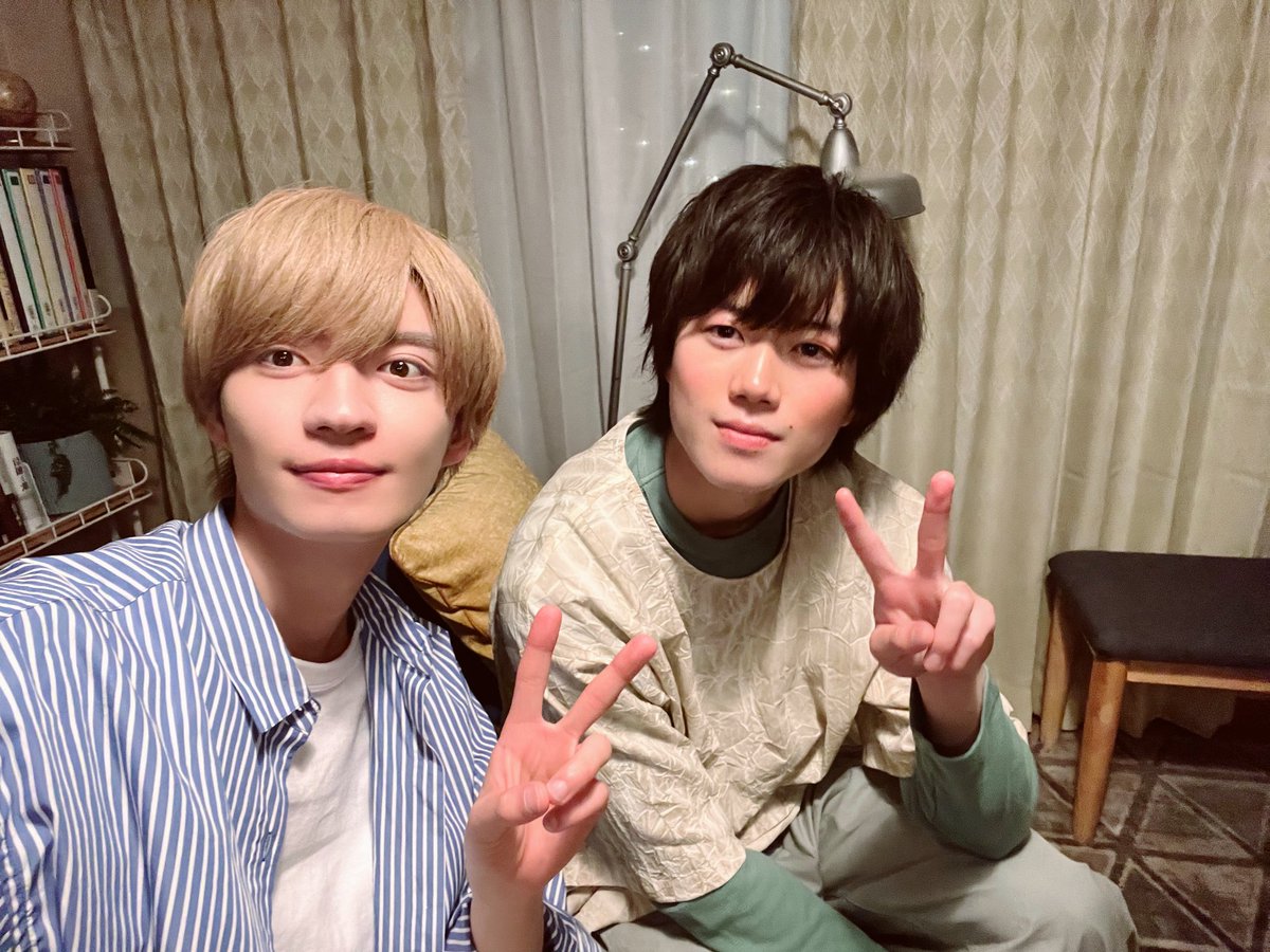 tx_doramanext's tweet photo. 🎬 𝑻𝑽𝒆𝒓にて最新話を見逃し配信中🌻
〔#君は夏のなか〕

📸︴オフショット

渉(#奥智哉)と千晴(#杢代和人)の
自撮りをお届け🌟

𝑼-𝑵𝑬𝑿𝑻にて【第𝟏𝟎話】先行配信中🎥
❯❯ 𝐓𝐕𝐞𝐫お気に入り登録をお願いします！
👉🏻https://t.co/HOoIdDBvPn

#ドラマ君夏 https://t.co/IUQ08rPYvM
