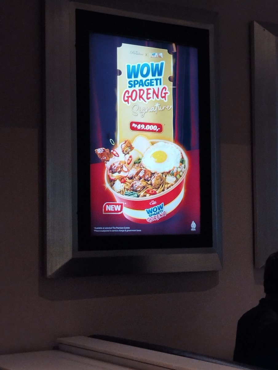 straynavis's tweet photo. saw this when i was in the cinema a few weeks ago and i think this shit is daylight robbery it should be illegal wdym wow spaghetti 1 bungkus 3 rb dijual 50 rb just because you wanna eat it in a movie theater https://t.co/xnwibJcXHR