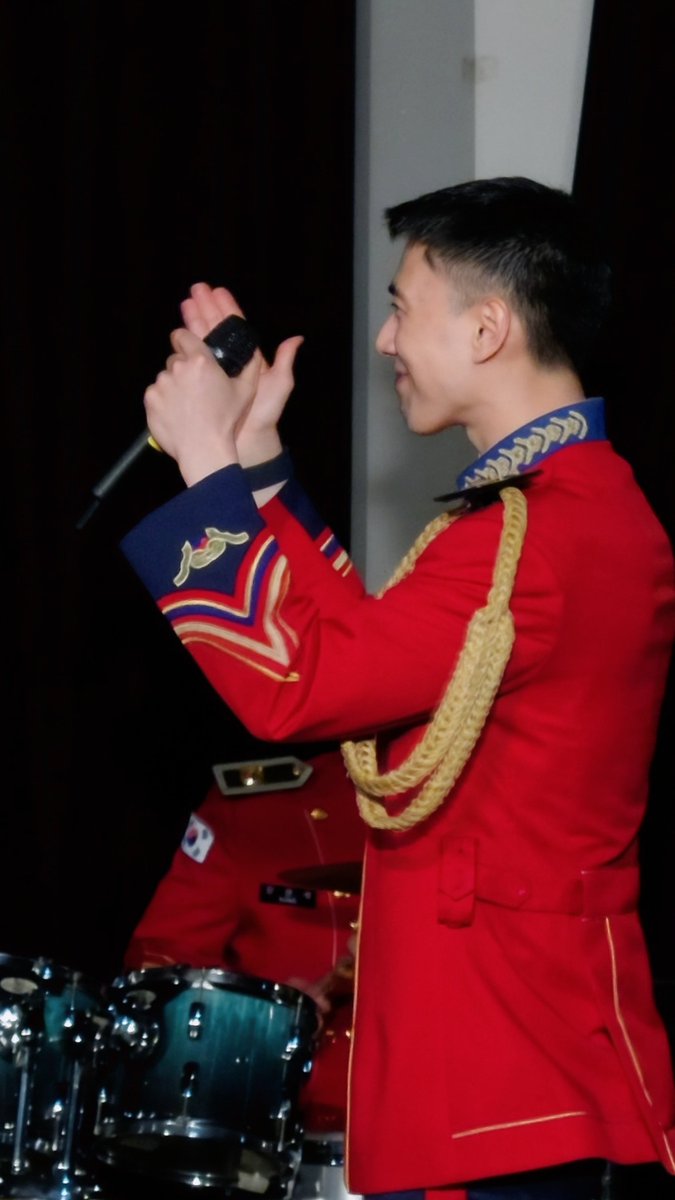 aniiiiiiiee's tweet photo. 11เดือนแล้วนะ ถ้าวันนึงบนโลกใบนี้ไม่มีภาษา ฉันก็จะหาทางบอกเธอว่าคิดถึง ♥️🎖🪖 
#YUGYEOM @yugyeom #유겸 https://t.co/Pz9ZH7p08a