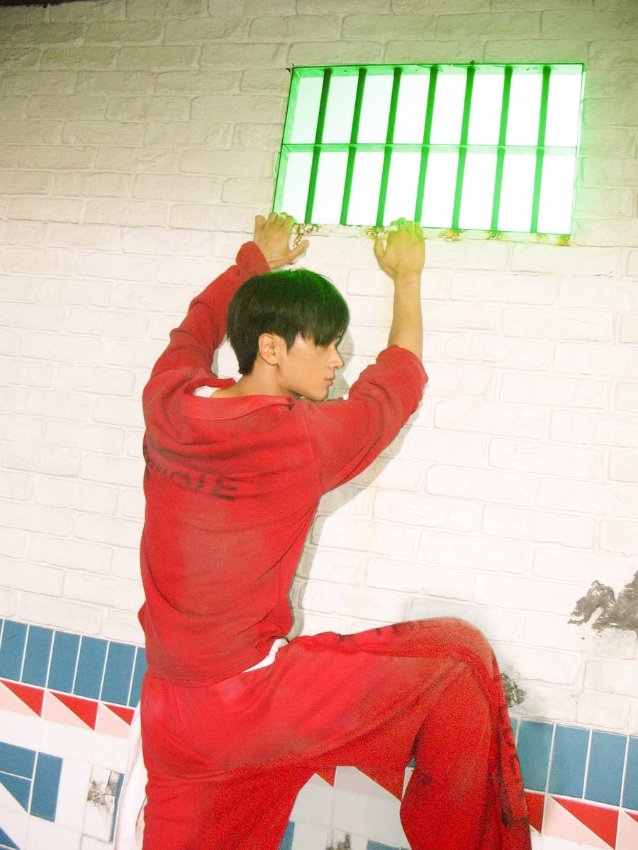 jongseongsecho's tweet photo. @keonhosecho Tebak abang mau ngapain. https://t.co/RZSQfuOEan