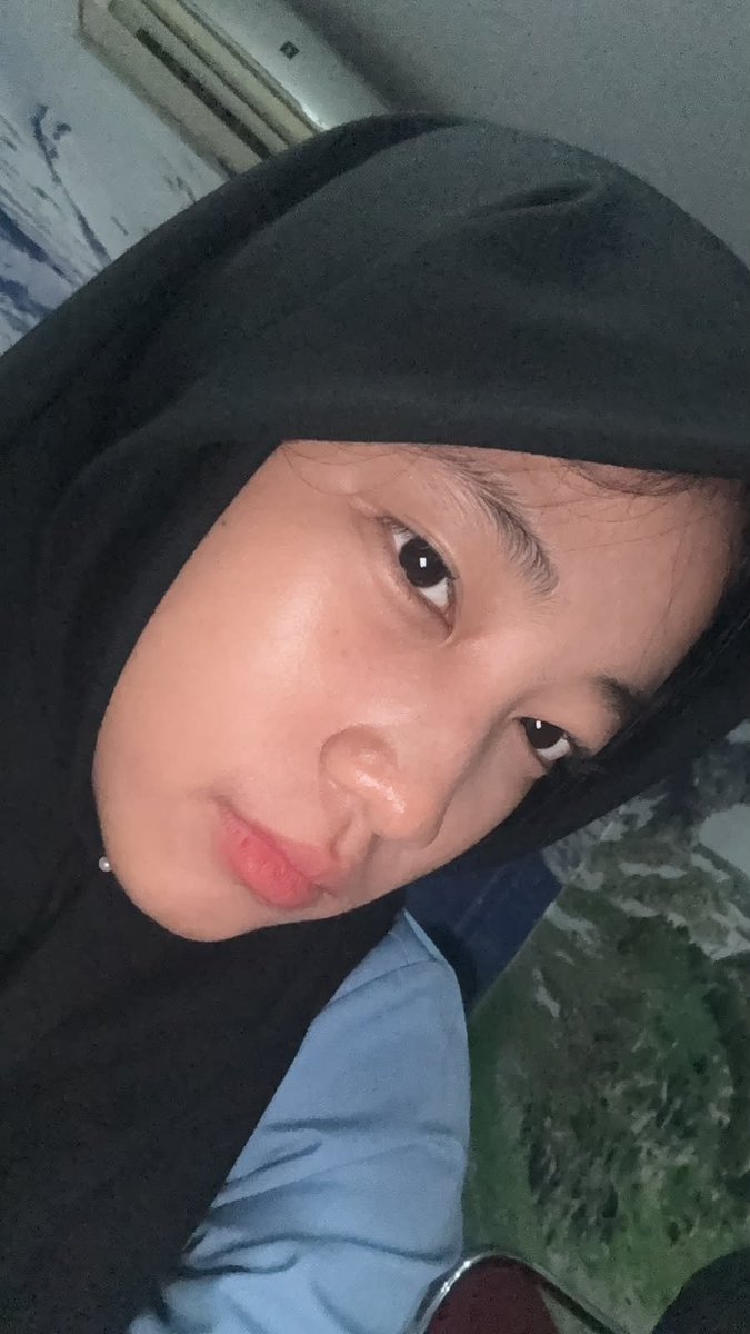 scndtyaa_11's tweet photo. akun pertama udah keban yaa,jadi pindah kesinii https://t.co/IiQOFzvH0c