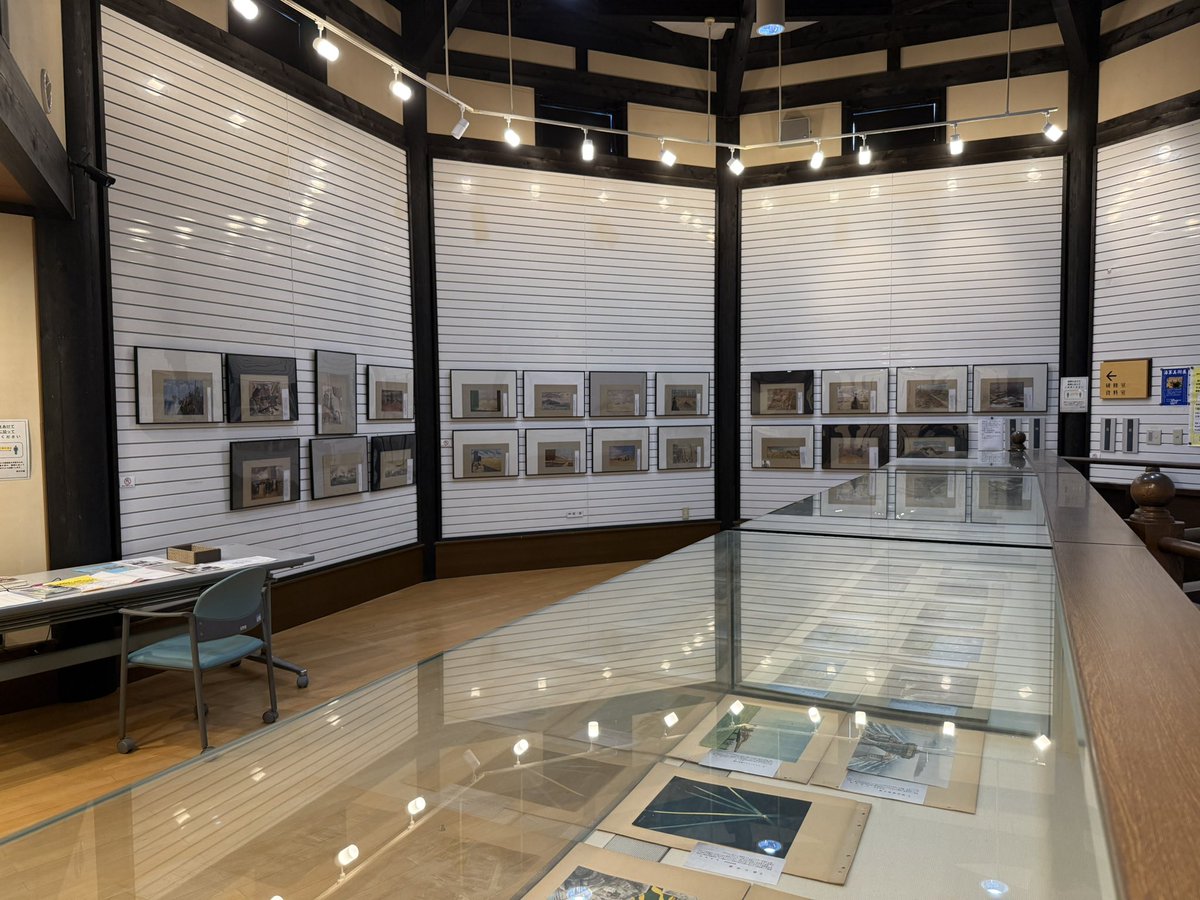 kataru13271's tweet photo. 少し前の話ですが、江田島町の学びの館で開催中の『海軍美術展』を鑑賞してまいりました。
⁡
海軍が戦地の写真を当時の有名画家に描かせて、主に対外宣伝に用いられたそうです。
⁡
こちらに展示されている一画一画に、画家たちの心の声が聞こえてきそうでした。 https://t.co/snEVrliqFJ