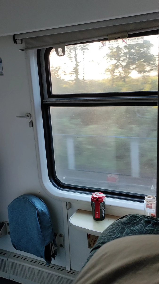 AshleyCartrnin's tweet photo. Just took the morning train to meet my old friend in the city center! Smooth ride and great to catch up. https://t.co/RAmDdplqQb
