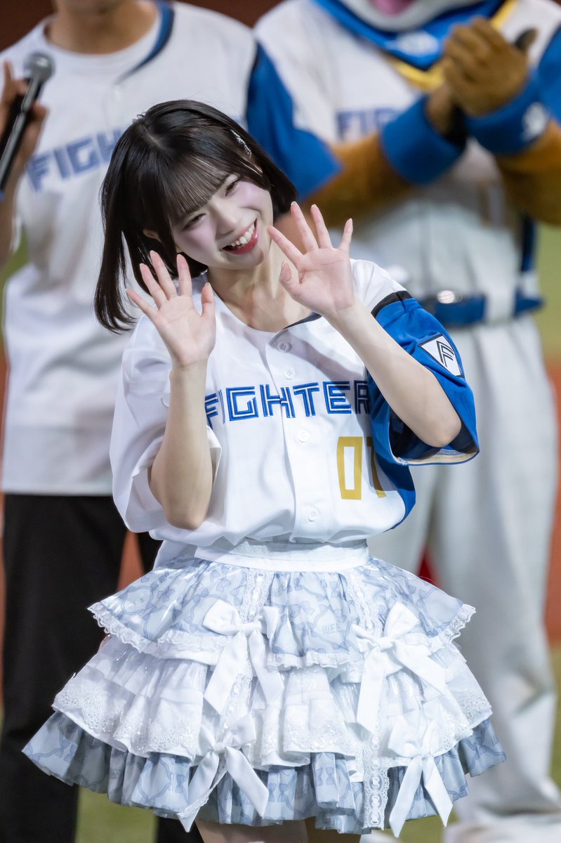Yas_4141's tweet photo. 2026-08-29 iLIFE 始球式@日本ハムvsロッテマリーンズ

あいすさん(@ice_icol )

#iLife
#あいす https://t.co/lTiKgwDKTF