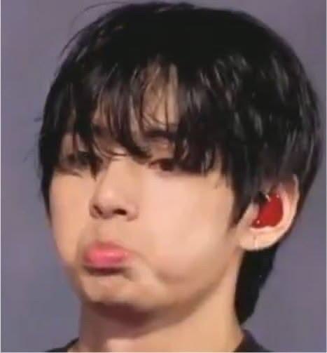 euphorikth's tweet photo. bangtan your 🥺 baby 🥺 is 🥺 pouting 🥺 https://t.co/WMyTQGg8Dh