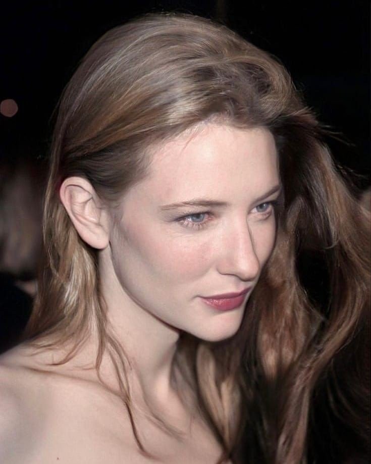 HasnaMatBhai's tweet photo. Cate Blanchett in the 90s. https://t.co/Yv1lCpjHkv