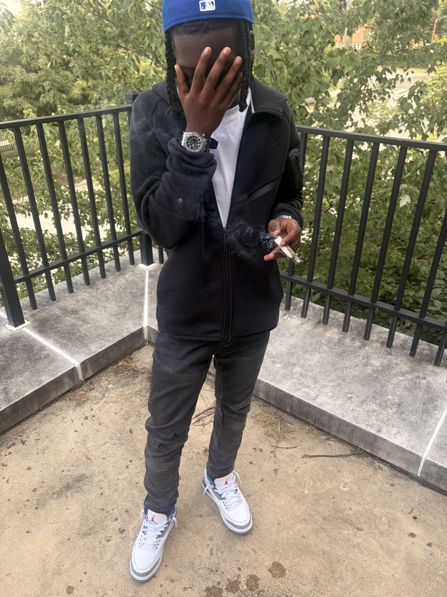 EndzLord999's tweet photo. I Love My Bruddas To Death We Cant Fall Out We Aint Have No Money‼️ https://t.co/NWmqnE6vgK
