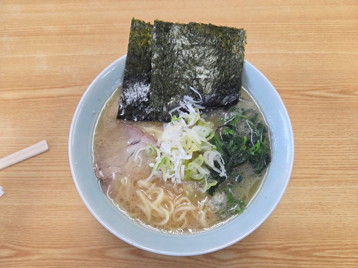J_Tony86's tweet photo. 今日はお昼にラーメン大将錦町店でねぎ増し、うまし🍜
そのあと近くの横浜港シンボルタワーに。初めて行ったが180度の眺望見事。新本牧埠頭を作ってることも初めて知った。
#ラーメン　#ラーメン大将錦町店　#横浜港シンボルタワー https://t.co/H26X0zZBmD