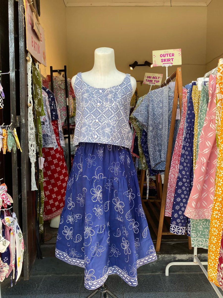 syupocat's tweet photo. AHH GEMESSS DI SOLO ADA TOKO BATIK SE-GEN Z INII https://t.co/4SI6w1LeYz
