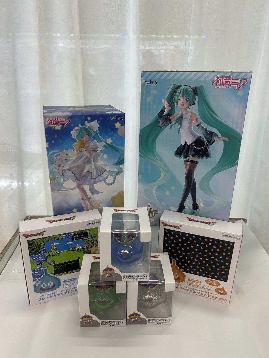 isesakiprize2's tweet photo. こんにちは♪
本日入荷のフィギュアになります‼️
ミクが２種類出てますよ！
ドラゴンも安定に良いですね🙆
全て稼働中です！
皆様のご来店をお待ちしてます♪
#ドラゴンクエスト
#初音ミク
#万代書店伊勢崎店
#CGS伊勢崎店 https://t.co/yGKSjIF0s7