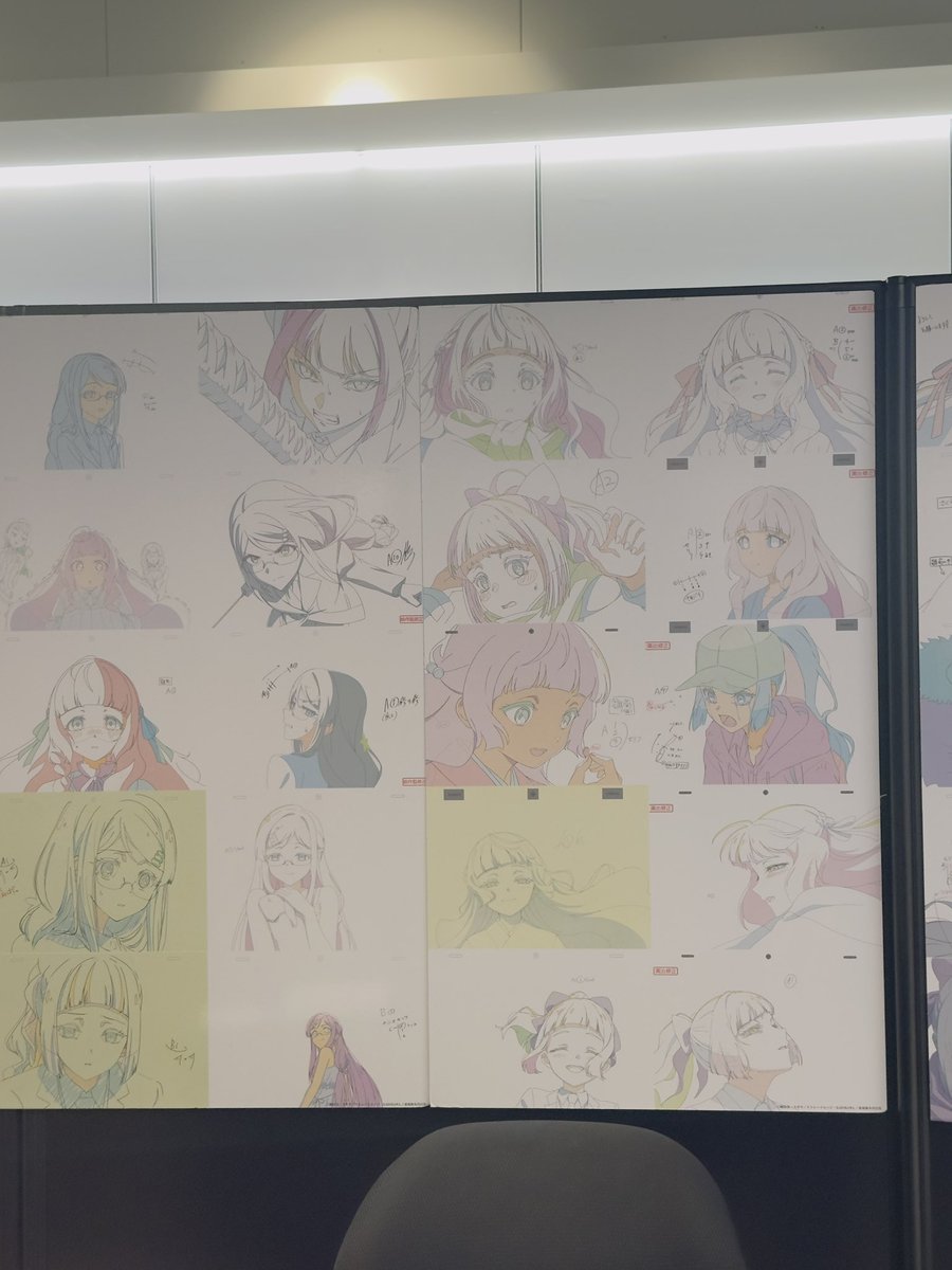 eda_mame246's tweet photo. サイン会行ってきました〜！
原画のパネルがあってびっくりしました✨ https://t.co/60NT62WHUU