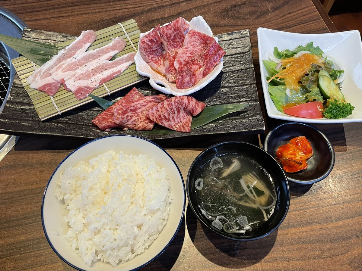 nu_ymns's tweet photo. 8月29日
焼き肉の日なのでしっかり食べた🥩🔥
待ち番号も29だった笑 https://t.co/UvqEjTOTJw