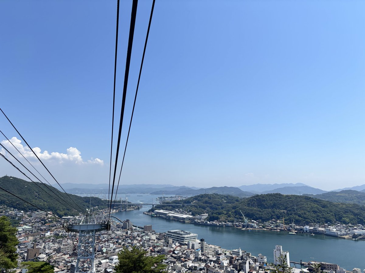 Senkoji_Ropeway's tweet photo. 千光寺山ロープウェイは雷⚡️や強風🍃により安全に運行することが困難と判断された場合には運行停止、運休となる可能性があります。ご了承ください。
ご理解とご協力をお願い致します。 https://t.co/Mz0A9wam3K