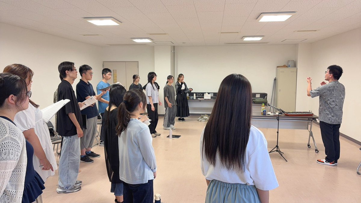 Chorocanfora's tweet photo. 先日は九州大会に向けてEnsemble Nixの中川さんに指導をしていただきました！

実りのある非常に良い時間になりました🎶ご指導ありがとうございました🙇 https://t.co/1YfpwCEnId