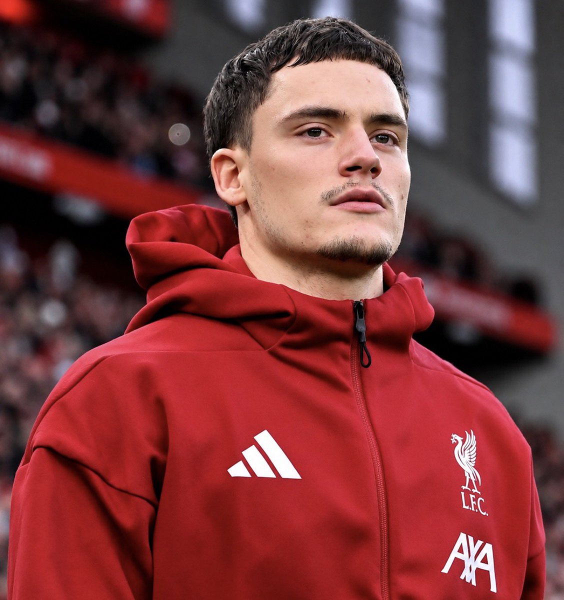 Lfc_samie's tweet photo. The amount of fans ready to cook this brother today, he dare not drop a stinker 😭 https://t.co/lRBGnYNhmd