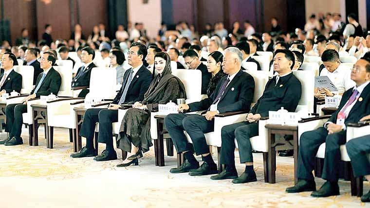 updat9es_'s tweet photo. #Punjab Chief Minister #MaryamNawaz Sharif announced the launch of the region’s first specialised data centre,“Punjab Data Lake,” while inviting Chinese technology companies and investors to invest in Punjab as part of efforts to advance smart planning and digital transformation. https://t.co/PW1l9btiS4