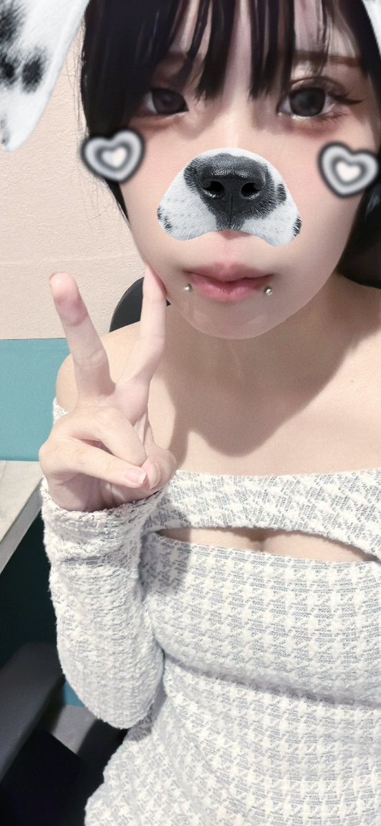 riri_Crystal's tweet photo. 4時まで！
 #コンカフェ  #コンカフェ嬢と繋がりたい  #コンカフェ札幌  #自撮り界隈  #札幌  #琴似  #コンカフェ営業 https://t.co/5WW6OUPr8g