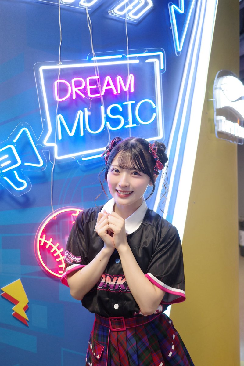airi_sato0624's tweet photo. 遅くなってしましたが昨日は
楽天モンキーズさん『SINGDOME音楽ラジオ』に出演させていただきました⚾️📣

初めて、台湾でファンの皆さんの前で
パフォーマンスをすることが出来て
とても嬉しかったです！

野球観戦も面白かった〜！ https://t.co/4b4B1bQFH5