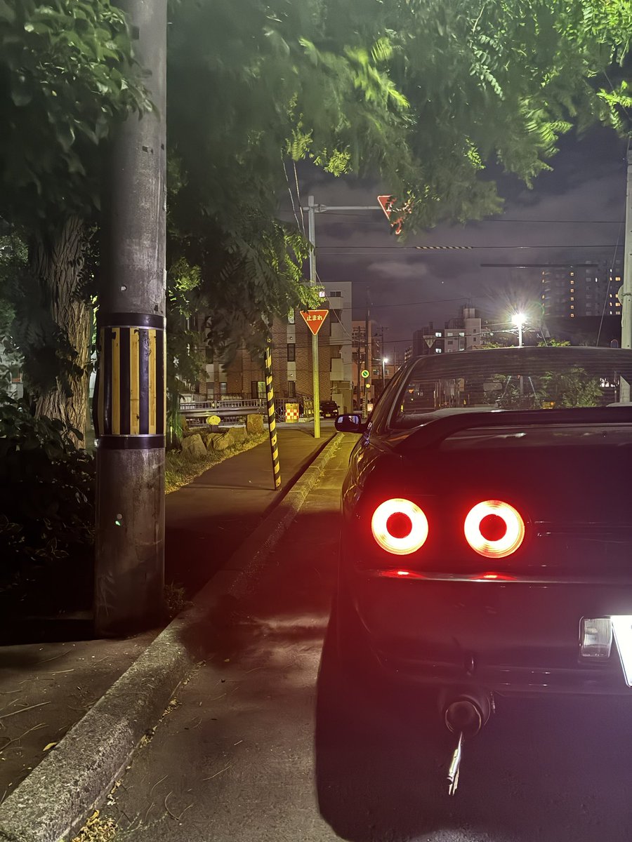 shuga1223's tweet photo. 爽やかな秋風が心地よい季節となりました。
夜風を感じながら流したい所存ですが、絶賛お漏らし太郎の為、出せません。
すぐどっか壊れてイライラしますが、なんやかんやまだ可愛いです。 https://t.co/DyJNIJ8Uh9