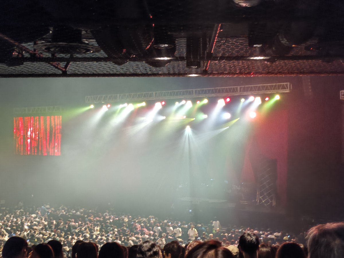 d_deradera's tweet photo. 生マッチ見れて（ビジョンじゃないと顔分からないけど）聴けて良かった。
『アンダルシアに憧れて』特にヨカタ。当時テレビでリアルタイムで見た夜ヒットの鬼気迫るやつを思い出してウルウル。
マッチの曲は千重子さんが選曲したそうですが流石のツボ。

#水谷千重子 https://t.co/qJzwlujZFE