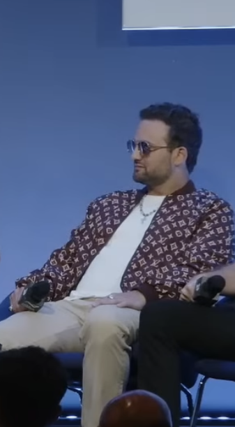 Ippo313a's tweet photo. I just watched this vd ngl @ajtradinglucid is the coolest prop owner , just look at him looks like bollywood actor 😂 https://t.co/DZTcSyuMos