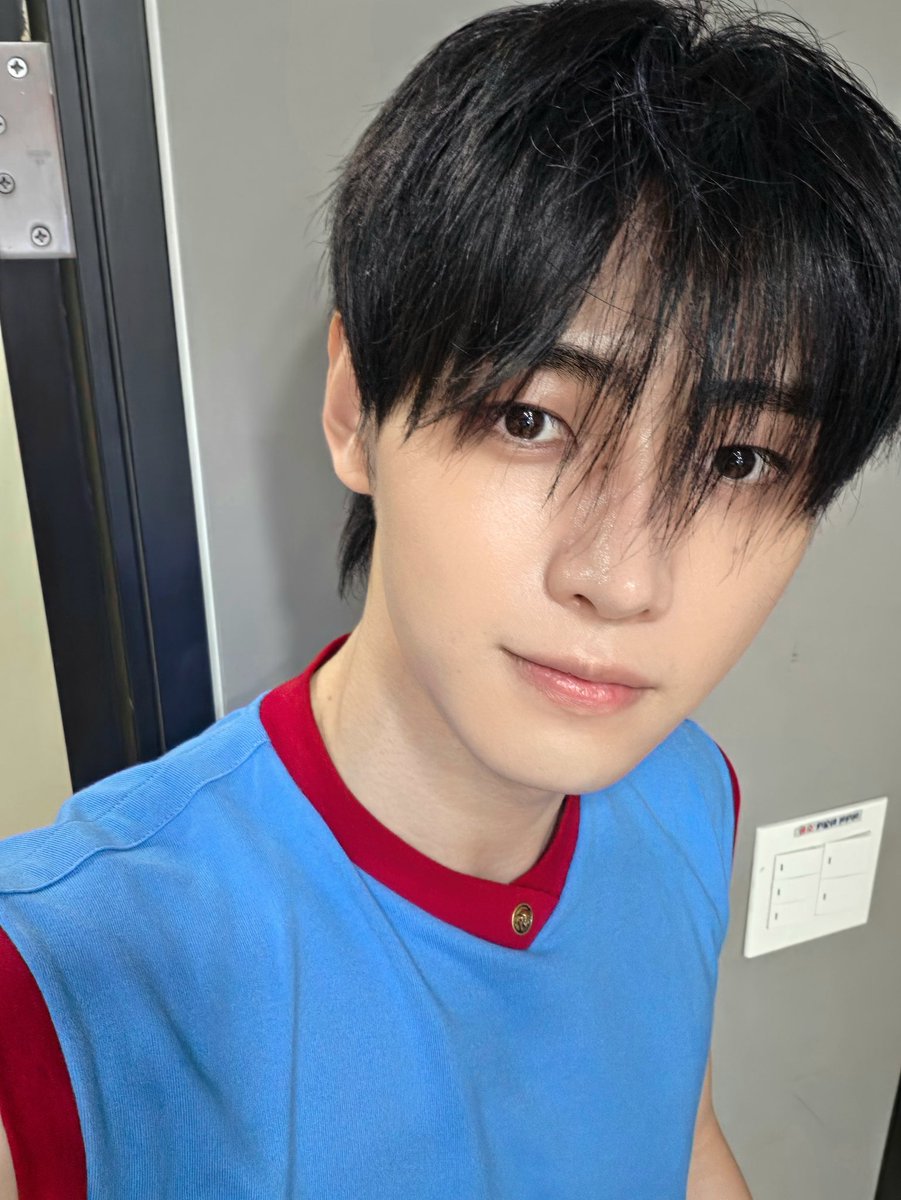 lovingsunsun's tweet photo. 260829 weverse post #SUNGHOON

🐧 winning 1st place on music core really means a lot🥹 engene power is amazingㅋㅋㅋㅋ thank you engenes!!💙💙 https://t.co/N6bEL60t16