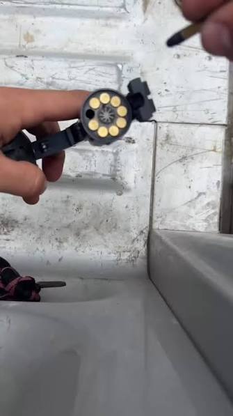 OccupiedSince33's tweet photo. @aimkeyx @HaloNoSprint The gun in question: https://t.co/WedMhyaJHY