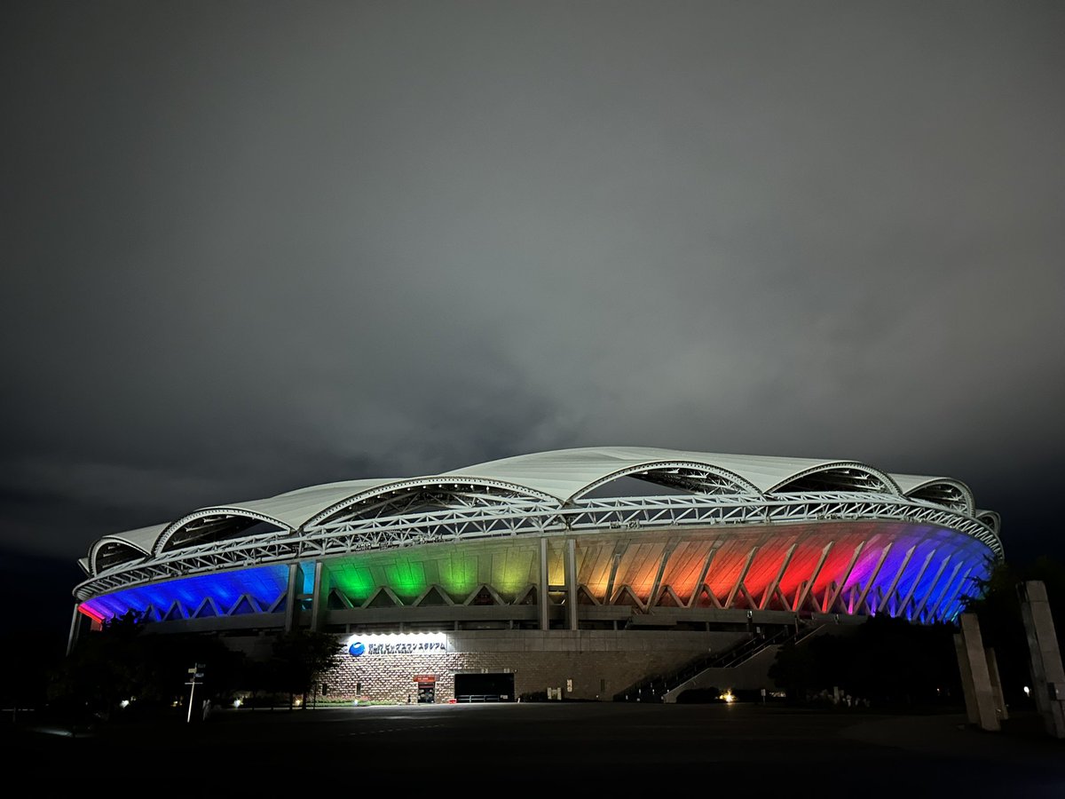 h18989668's tweet photo. 勝ったらレインボーになった🌈 https://t.co/ABxqyCDDMJ