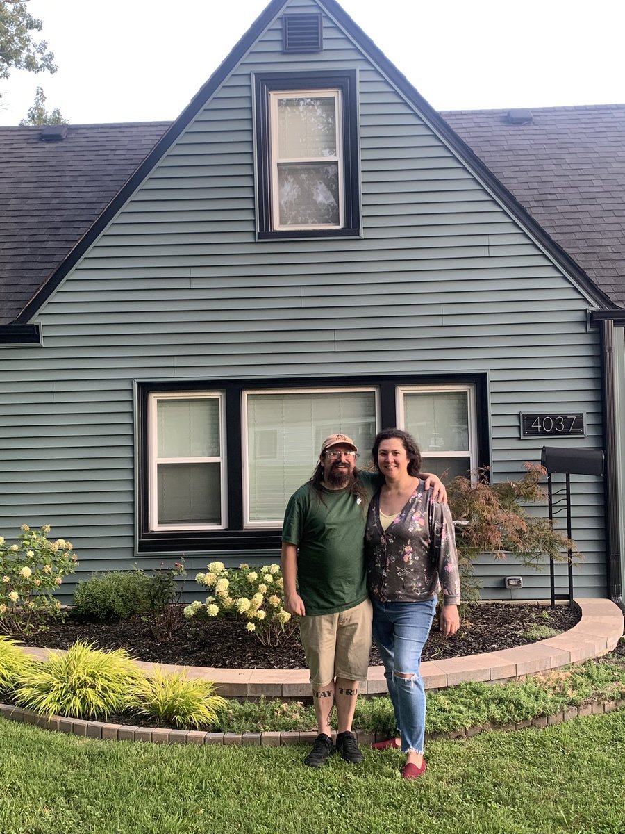 Tahiti_Fab's tweet photo. Bought a house today. #HardcoreP https://t.co/NYoWmfUPzb