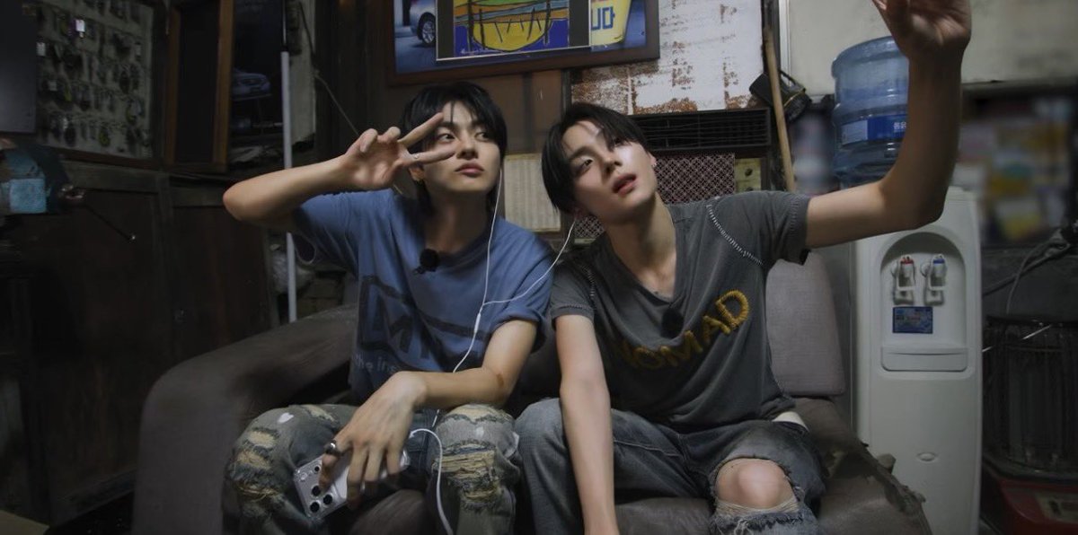wondeul's tweet photo. LEOWON😭😭😭😭😭😭😭 https://t.co/WTzeNjCvTX