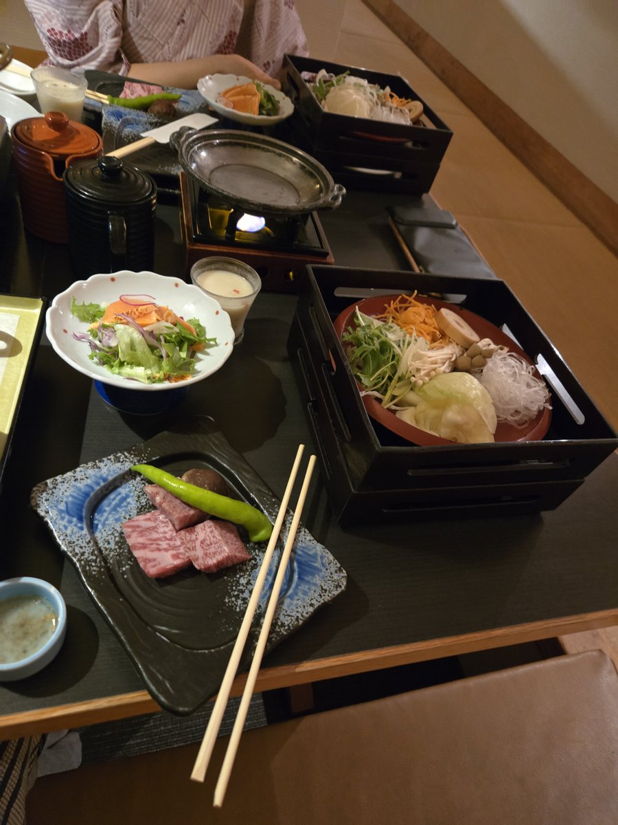erekamamilitary's tweet photo. めしてろﾌﾟｨﾌﾟｨ https://t.co/L15TnA7GWf