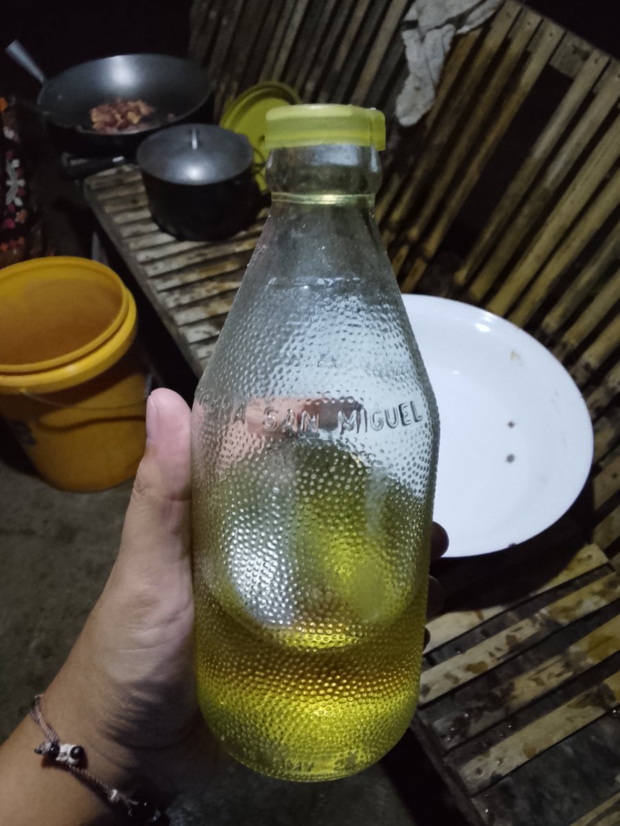 seizsn's tweet photo. Quick update po hehe, binigyan kami 3 piraso isda! Prinito ni mama po, hehe papakin mo yung isa jan, yung isa pang bukas! May binigay rin pong sinabawan samin today. Started feeling hope po ulit, super salamat po sainyo😭💚 https://t.co/jSdqIinX9b