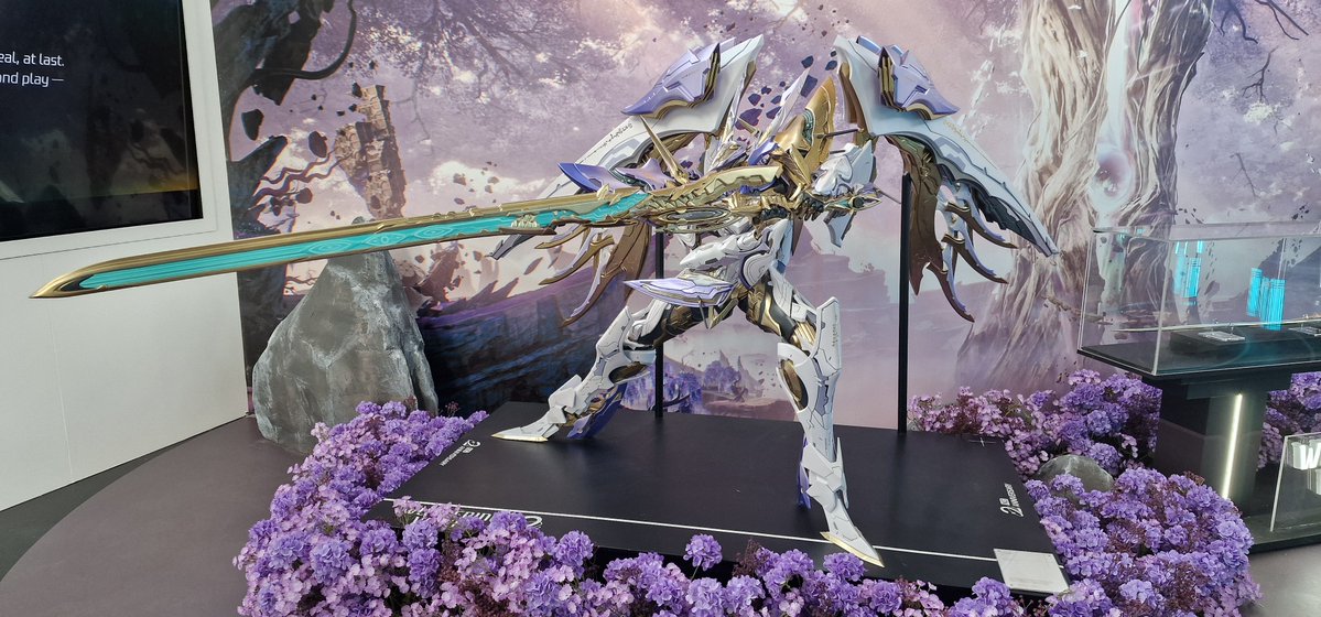 MariaFelicitasP's tweet photo. Wuthering Waves at #WorldsOfPlay . They have the Exostrider here as well!!! 🤩 https://t.co/cZ8WyEhFjm