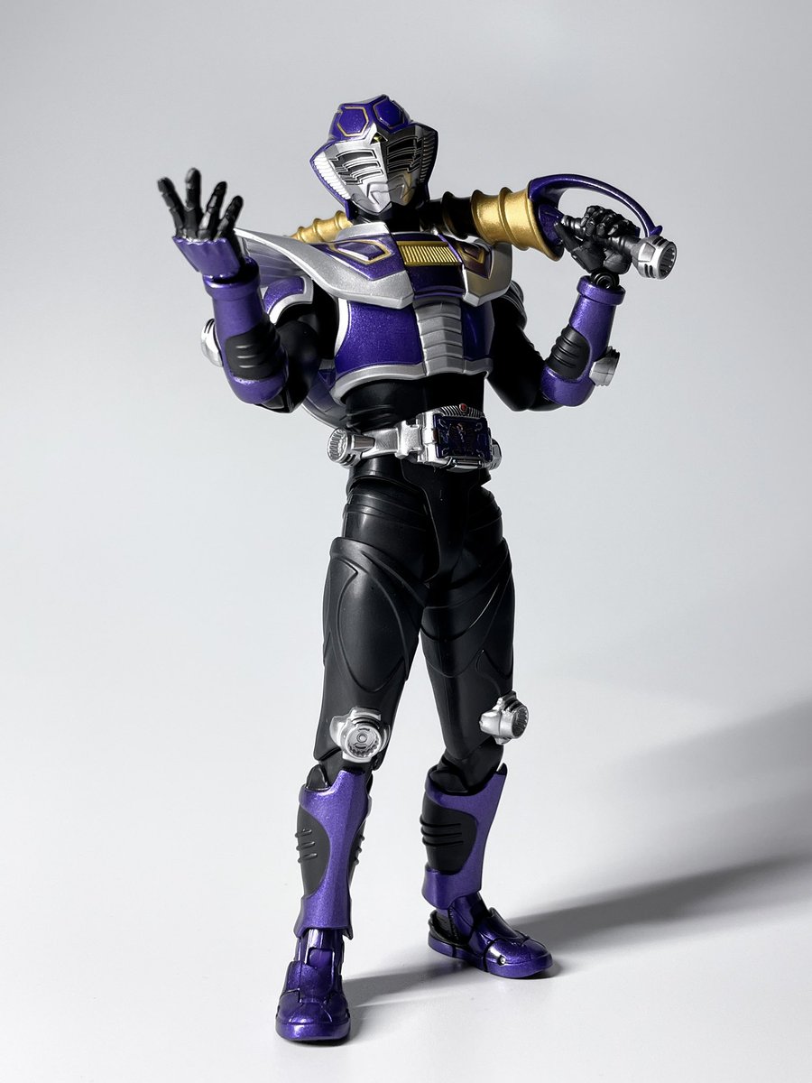 eq7h8yoEuNWLmW8's tweet photo. 真骨彫 王蛇、立ち姿が様になる

 #仮面ライダー王蛇 
 #まんマルチ写真館 https://t.co/L0Zye6boY3