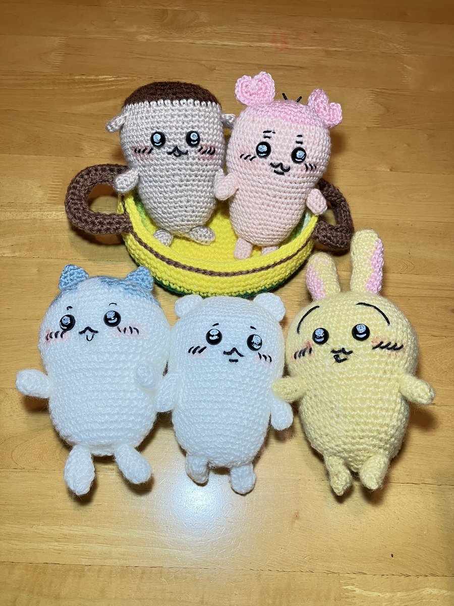 cocotare0514's tweet photo. こんばんは🌛✨YouTubeに編み方の先生います❣️
かぎ針編み🧶✨
ちいかわ ハチワレ うさぎ 
栗まんじゅう カニちゃん  出来ました😊🎶シッポも可愛いです❣️(カニちゃんは無し)
もっとたくさん編みたくなりましたꉂ🤭
#ちいかわ https://t.co/48nMgPD0Ty
