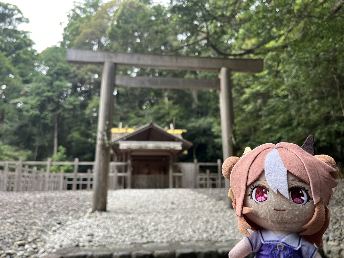 senota1's tweet photo. ＃御朱印
＃ぬい活
＃伊勢神宮
＃大紀町

☆瀧原宮☆
松阪から紀勢線で1時間の滝原駅から20分歩いて鳥居をくぐり、7分歩くと瀧原宮です。四社あり、参拝順が決まっています。

これで伊勢神宮の御朱印のある神社七社を満願。
明日は片参りにならぬように、いよいよ朝熊詣です！ https://t.co/GM1uc7IB7p