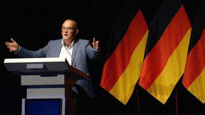 Darius14768907's tweet photo. Politische Kritik darf deutlich sein, aber personliche Schmahungen helfen selten weiter.Gerade bei kontroversen Themen braucht es Argumente, Respekt und eine Debatte, die Menschen uberzeugt statt weiter zu spalten.

#Politik #Demokratie #SachsenAnhalt #Debatte #Zusammenhalt https://t.co/nLxXiCS03C